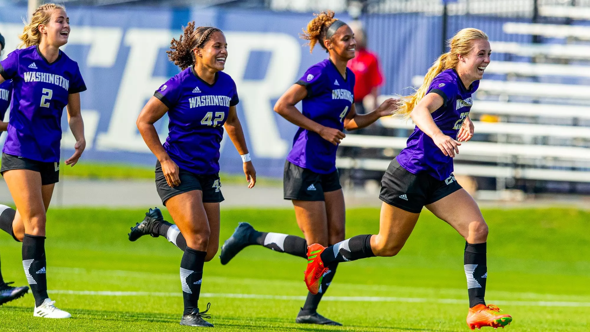 在每个赛季 在每个赛季